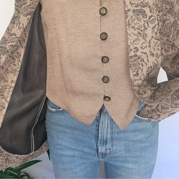 v i n t a g e :: Unique Romantic Victorian Blazer & Built In Vest - Picture 5 of 15